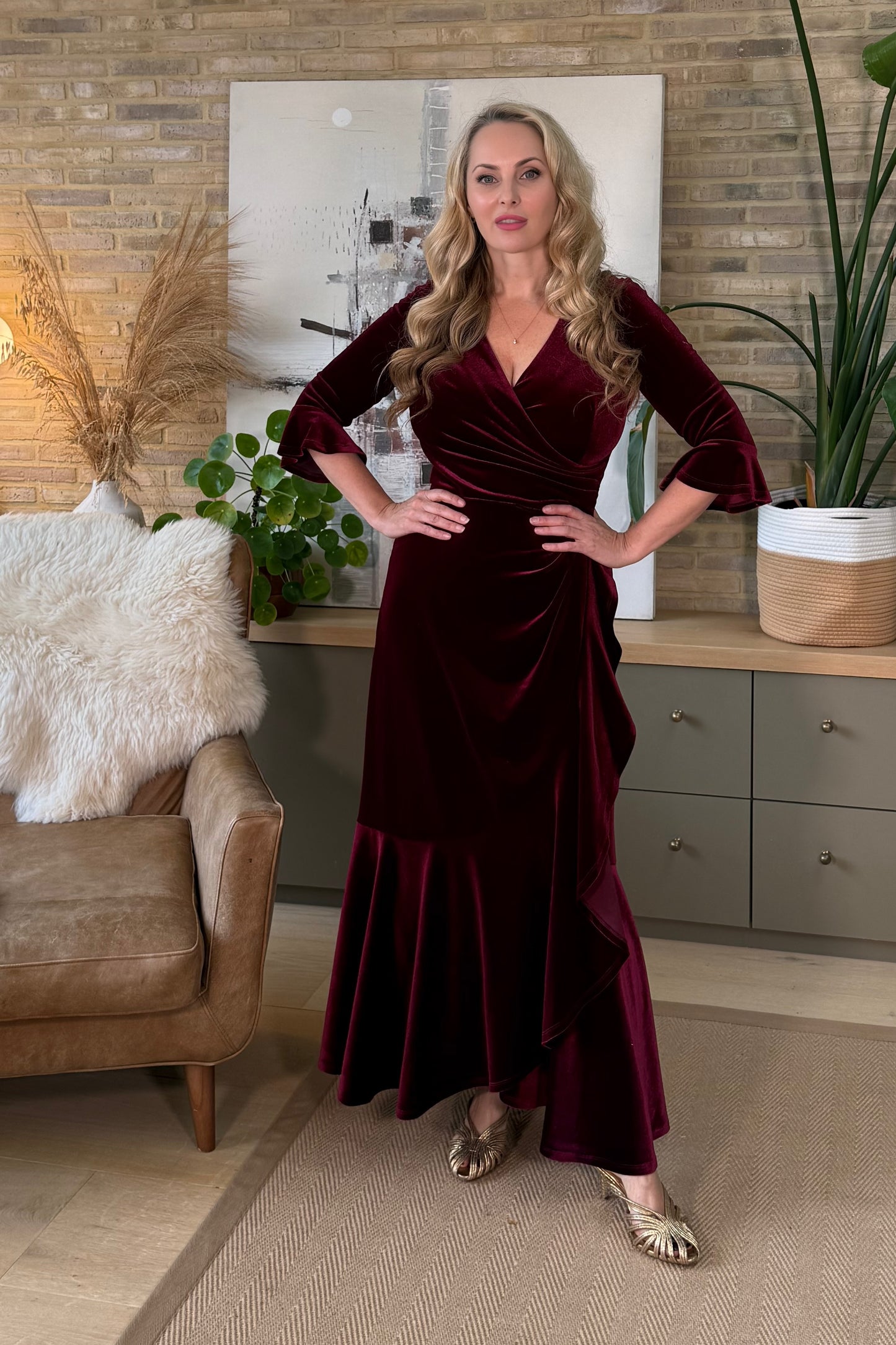 'Stevie' Luxe Velvet Ruffle Dress in Wine
