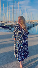 The 'Zip Pocket' Dress in Inkwell Roses